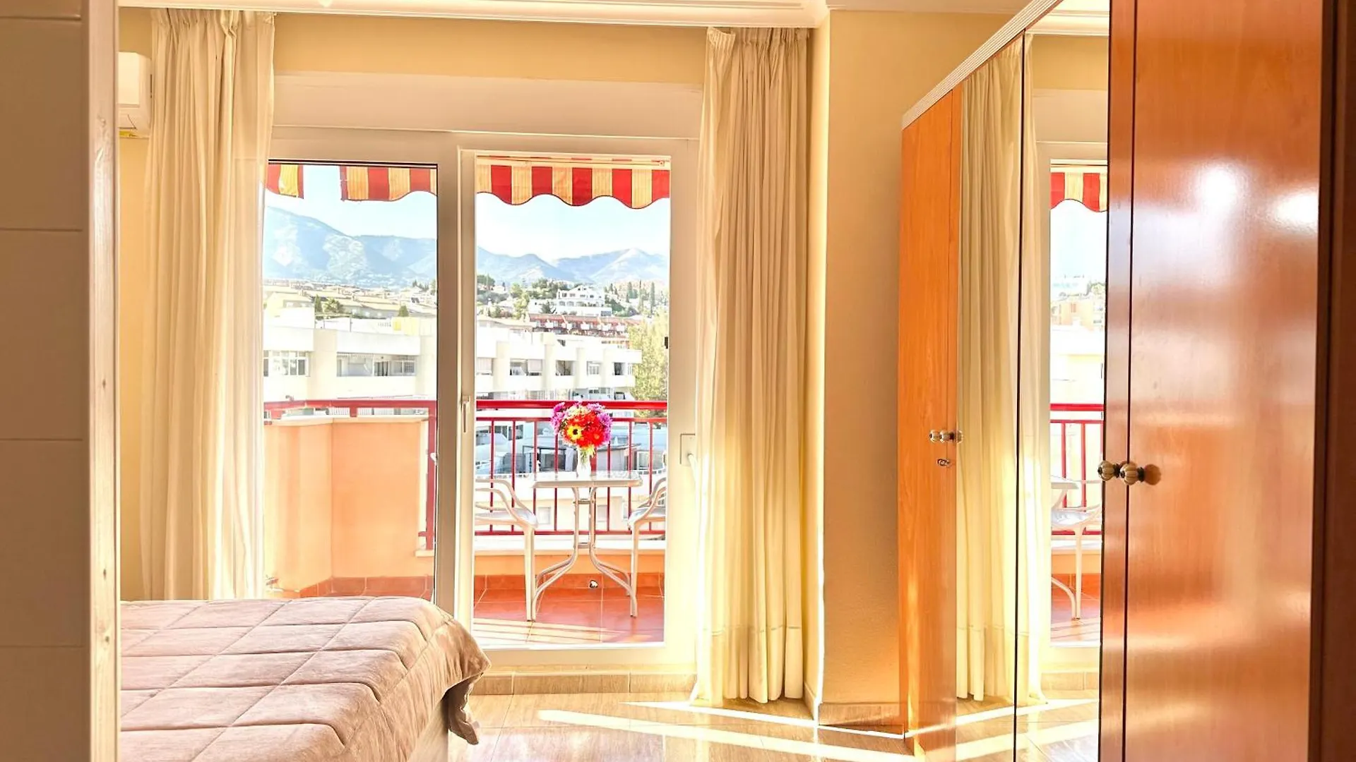 Studio In Costa Del Sol, Sea, Sunshine & Views Fuengirola Apartamento